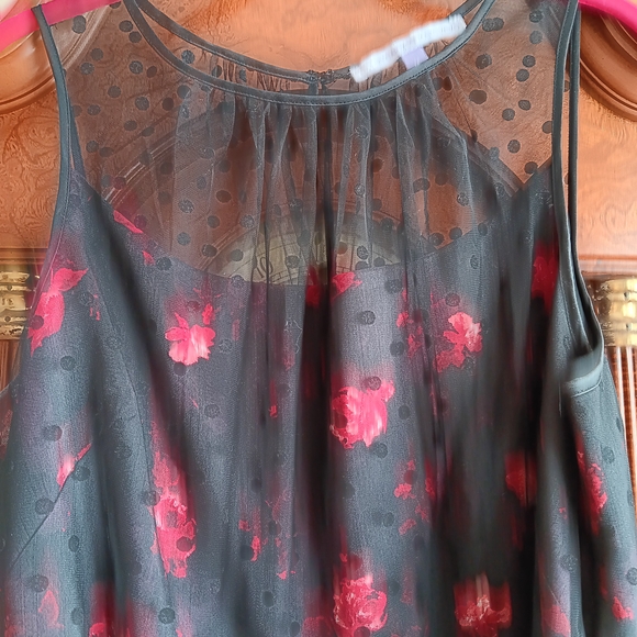 Black and Red Floral Dress - Picture 7 of 11